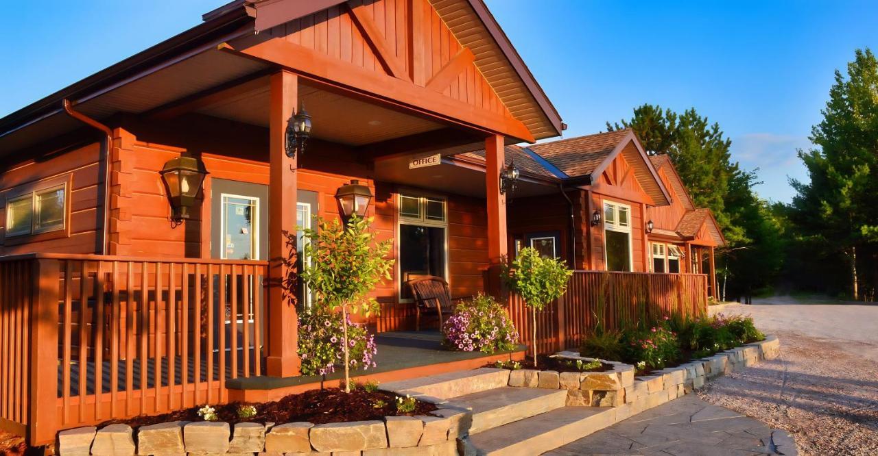 Terrace Suites Callander Exterior photo