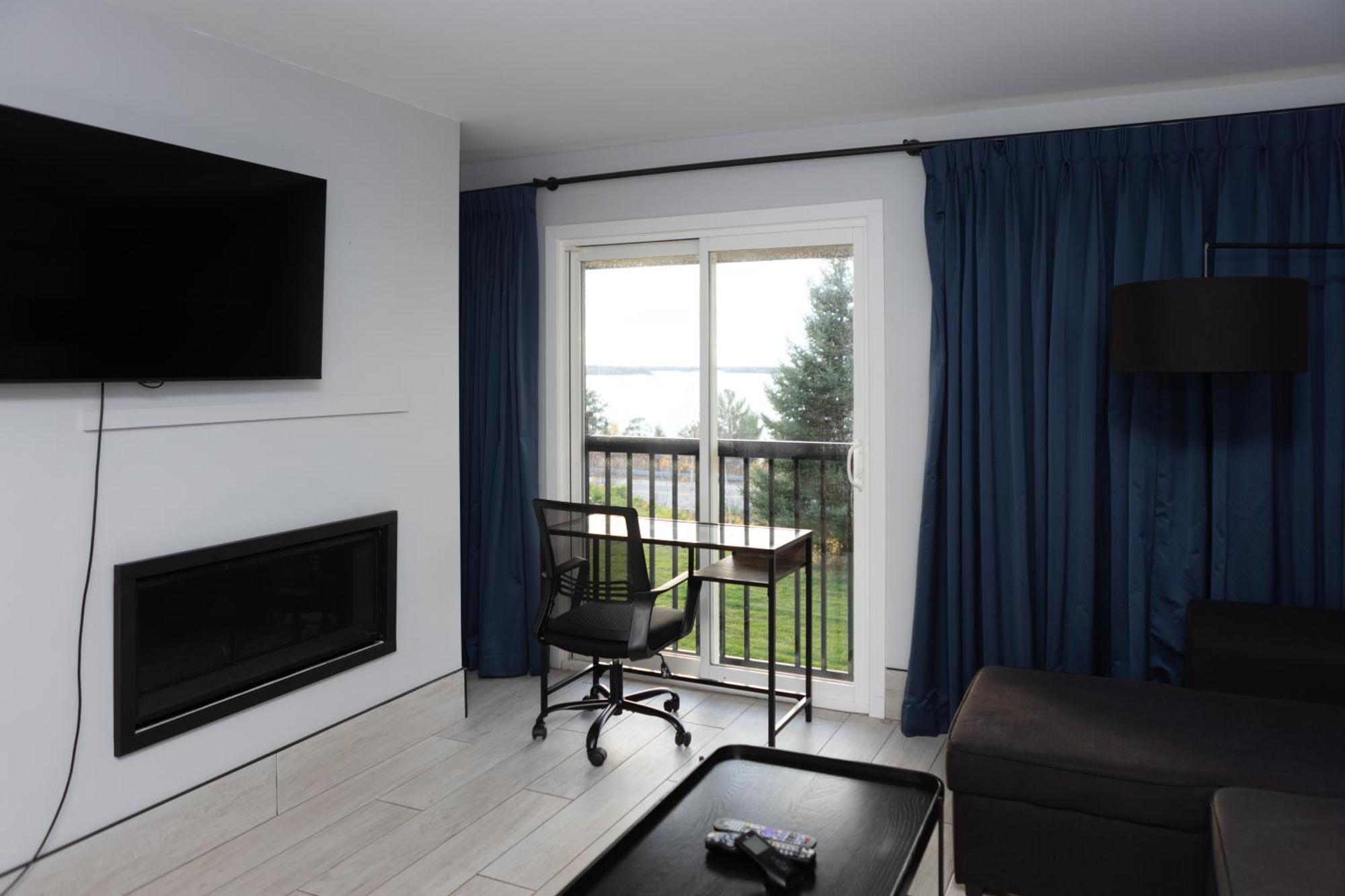 Terrace Suites Callander Exterior photo